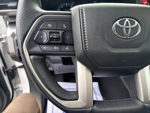 Used 2025 Toyota 4Runner TRD Off-Road Premium AWD/4WD image 19