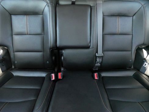 Used 2022 Chevrolet Equinox Premier AWD/4WD image 13