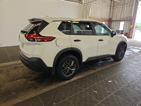 Used 2021 Nissan Rogue S image 8