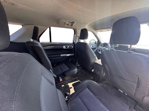 Used 2023 Ford Explorer XLT image 6