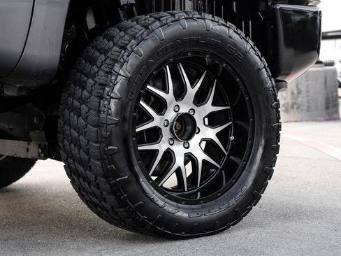 Used 2019 Nissan Titan S w/ S Utility Package image 56