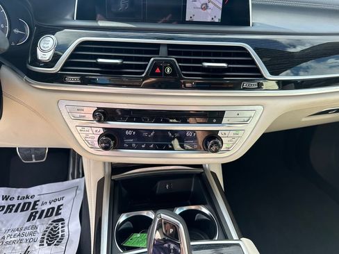 Used 2019 BMW 750i w/ Executive Package image 15