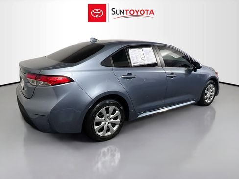 Used 2023 Toyota Corolla LE FWD image 4
