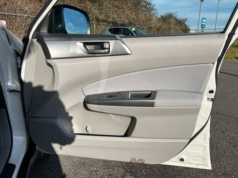 Used 2012 Subaru Forester 2.5X w/ Alloy Wheel Pkg image 30