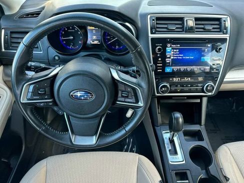 Used 2018 Subaru Outback 2.5i Premium image 17