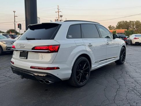 Used 2021 Audi SQ7 Prestige w/ Prestige Package AWD/4WD image 2