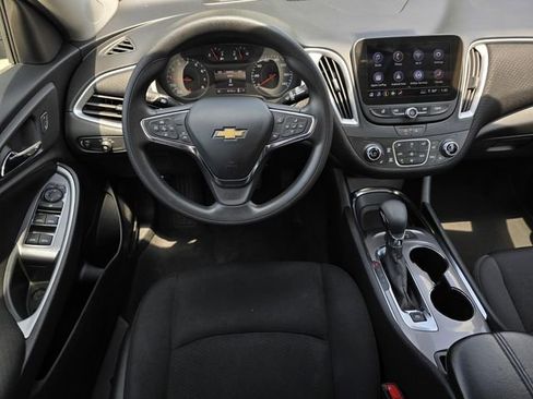 Used 2024 Chevrolet Malibu LT FWD image 11