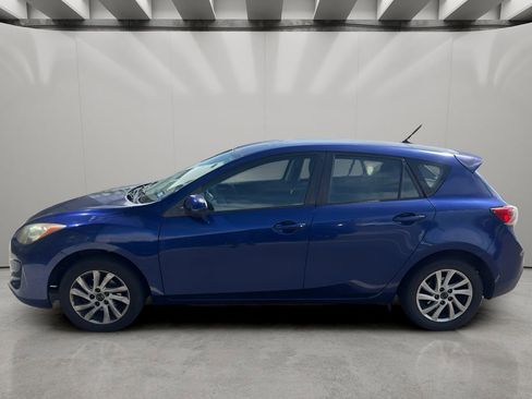 Used 2013 MAZDA MAZDA3 i Touring FWD image 2
