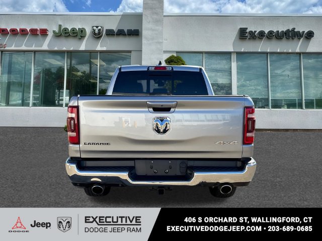 Used 2023 RAM 1500 Laramie AWD/4WD image 3