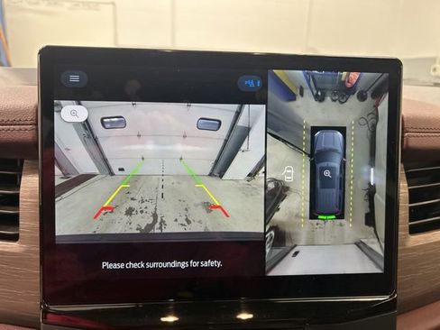 Used 2022 Ford Expedition Limited image 14