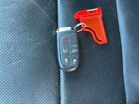 Used 2017 Jeep Grand Cherokee Trailhawk w/ Trailhawk Luxury Group image 29