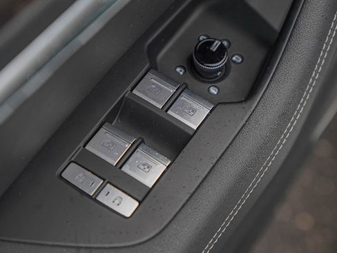 Used 2024 Audi Q8 Premium Plus w/ Premium Plus Package image 53