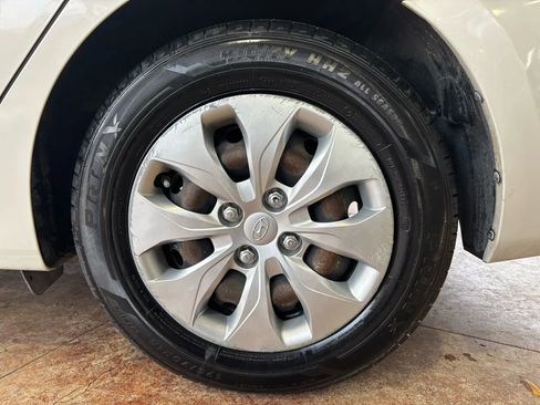 Used 2017 Hyundai Accent SE image 20