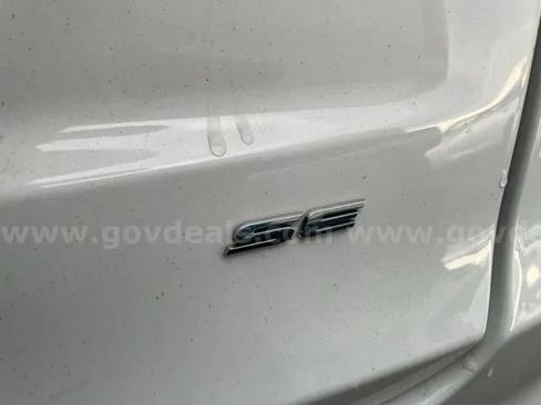 Used 2019 Ford Fusion SE FWD image 20