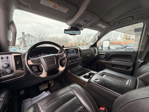 Used 2019 GMC Sierra 2500 Denali w/ Duramax Plus Package image 17