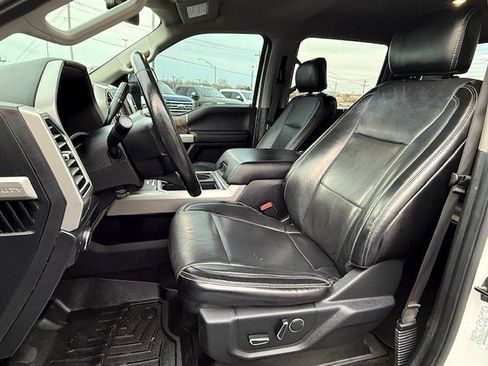 Used 2017 Ford F250 Lariat w/ Chrome Package image 10