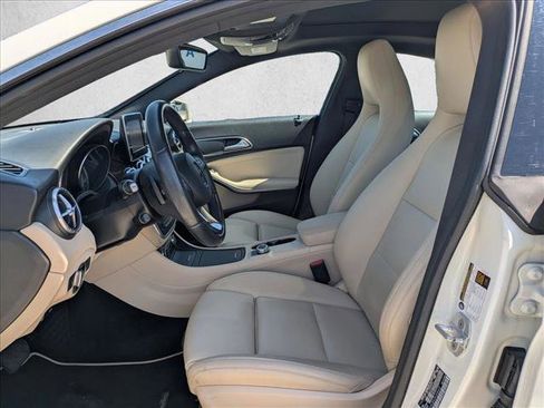 Used 2016 Mercedes-Benz CLA 250 4MATIC image 15