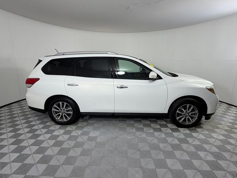Used 2014 Nissan Pathfinder SV AWD/4WD image 4