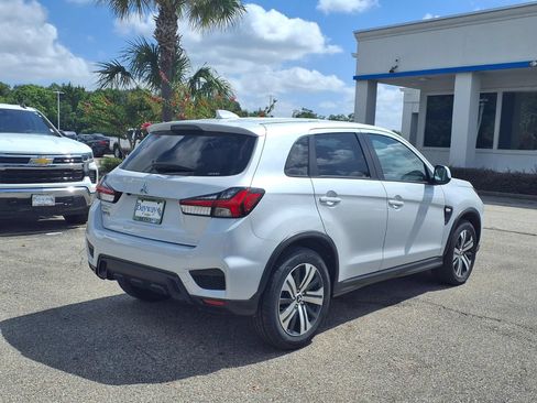 Used 2024 Mitsubishi Outlander Sport SE AWD/4WD image 2