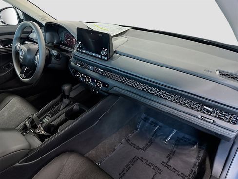 Used 2023 Honda Accord EX image 27