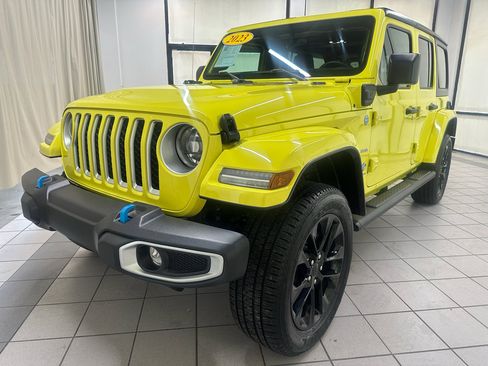 Used 2023 Jeep Wrangler Sahara w/ Cold Weather Group image 11