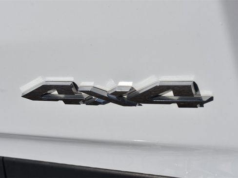 Used 2024 RAM 1500 Laramie image 22