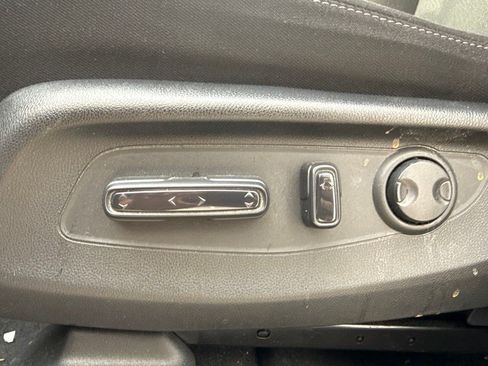 Used 2023 Honda CR-V EX image 7