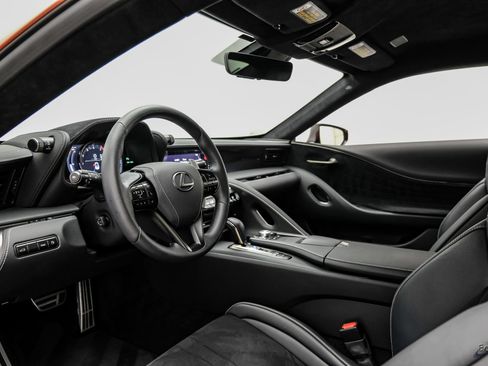 Used 2021 Lexus LC 500 Coupe w/ Performance Package RWD image 33