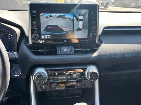 Used 2022 Toyota RAV4 XSE AWD/4WD image 19
