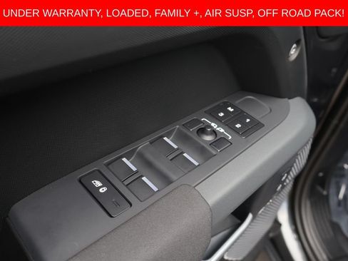 Used 2023 Land Rover Defender 110 X-Dynamic SE AWD/4WD image 10