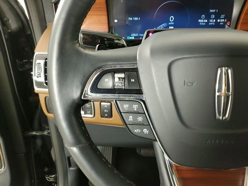 Used 2022 Lincoln Navigator Reserve w/ Monochromatic Package RWD image 24