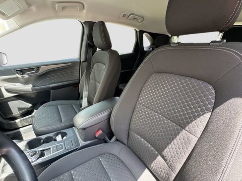Used 2025 Ford Escape Active FWD image 18