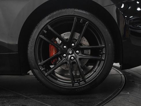 Used 2018 Maserati GranTurismo Sport image 32