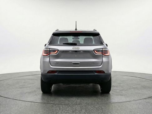 Used 2025 Jeep Compass Limited AWD/4WD image 7