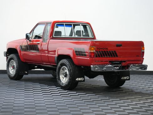 Used 1988 Toyota Pickup Deluxe image 8