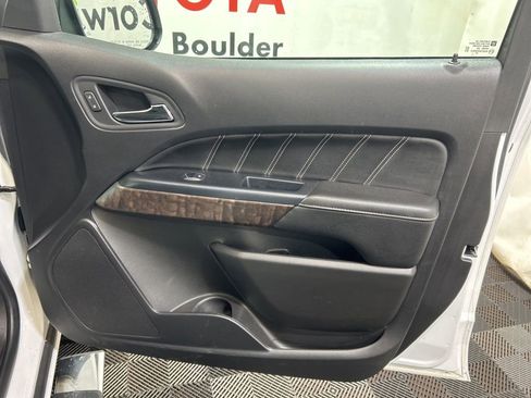 Used 2021 GMC Canyon Denali image 11