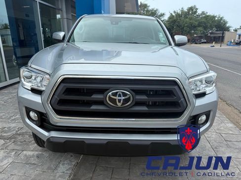 Used 2023 Toyota Tacoma SR5 RWD image 5