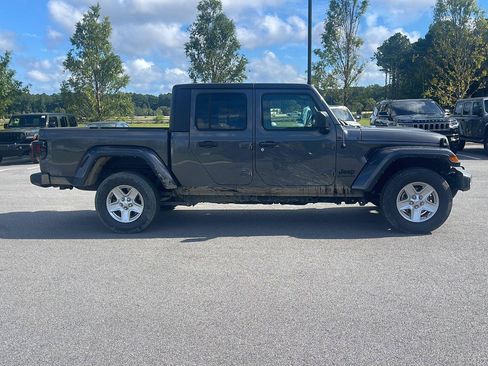 Used 2022 Jeep Gladiator Sport AWD/4WD image 8