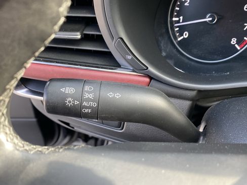 Used 2025 MAZDA MAZDA3 2.5 S Hatchback w/ Premium Pkg image 30