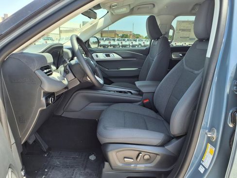 New 2026 Ford Explorer Active RWD image 18