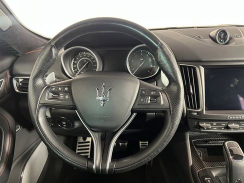 Used 2019 Maserati Levante Trofeo image 22