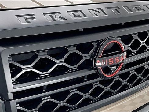 Used 2023 Nissan Frontier PRO-4X w/ Pro-4X Premium Package image 29