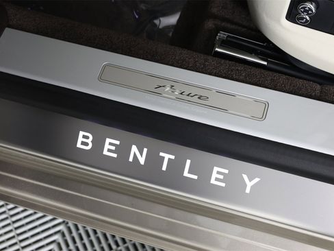 New 2026 Bentley Flying Spur Plug-In Hybrid image 24