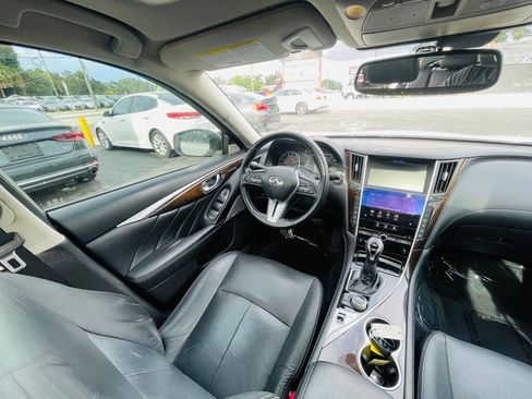 Used 2018 INFINITI Q50 Luxe w/ Sensory Package (Luxe) RWD image 18