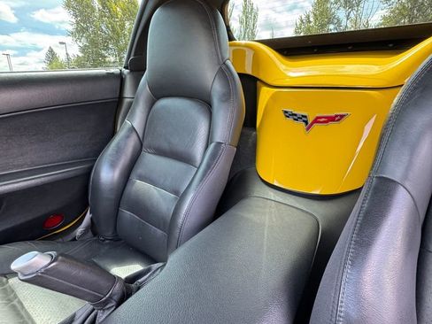 Used 2008 Chevrolet Corvette Convertible w/ Preferred Equipment Group RWD image 30