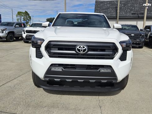 New 2025 Toyota Tacoma SR5 image 2