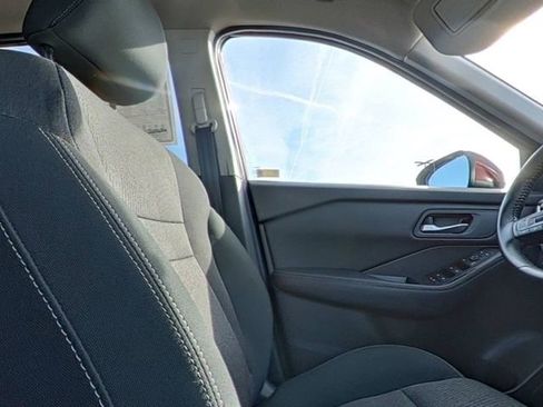 Used 2025 Nissan Rogue SV AWD/4WD image 26