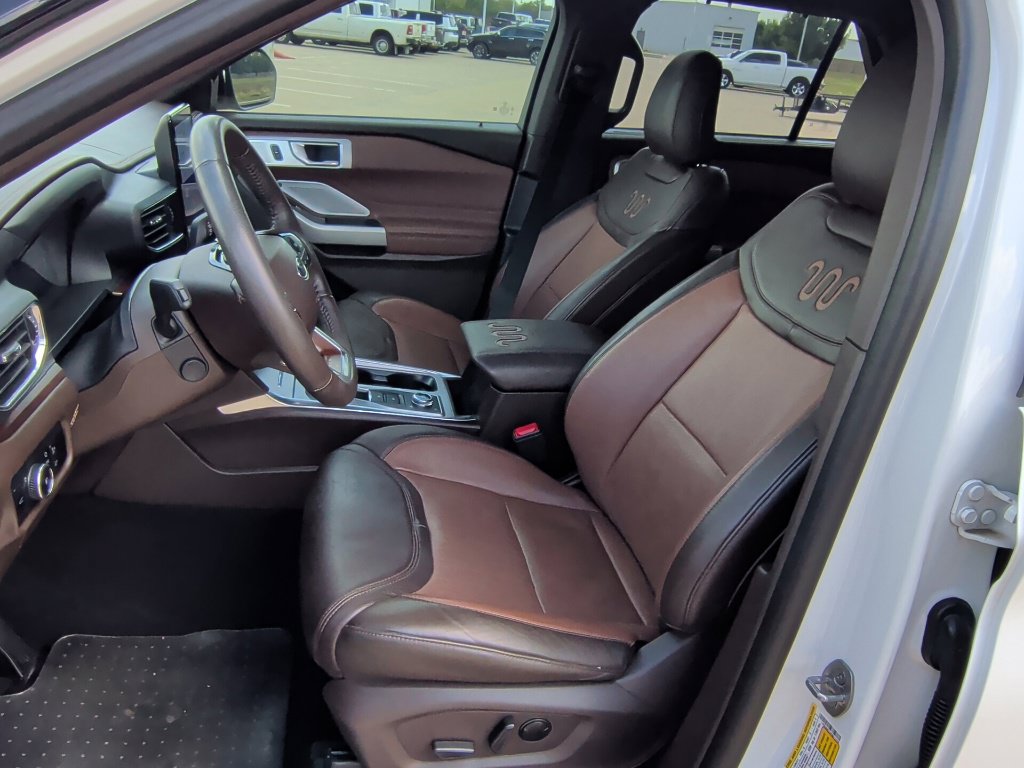 Used 2023 Ford Explorer King Ranch w/ Technology Package AWD/4WD image 13