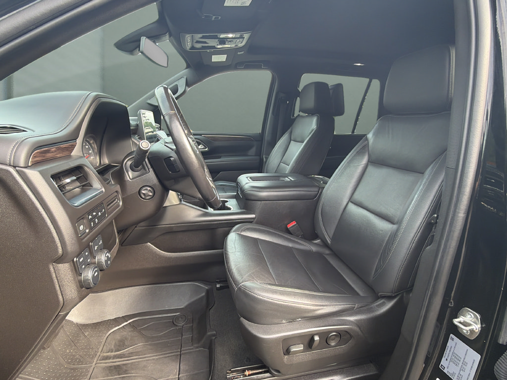 Used 2021 Chevrolet Tahoe Z71 w/ Luxury Package AWD/4WD image 10