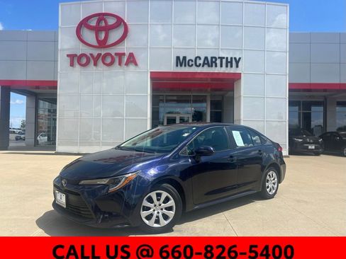 Used 2025 Toyota Corolla LE FWD image 1